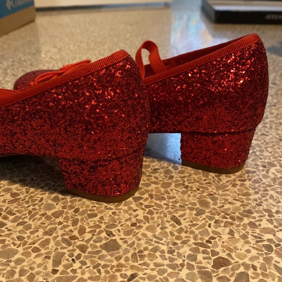 Ruby Red Chunk Heels - Picture 4 of 6